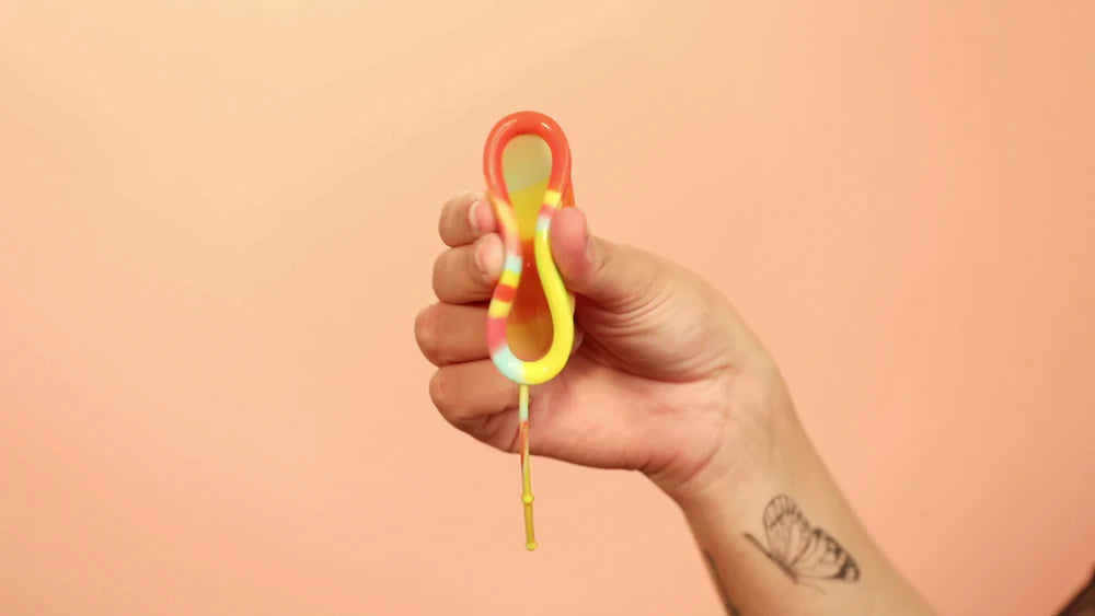 Screenshot of the menstrual disc flexibility demonstration video